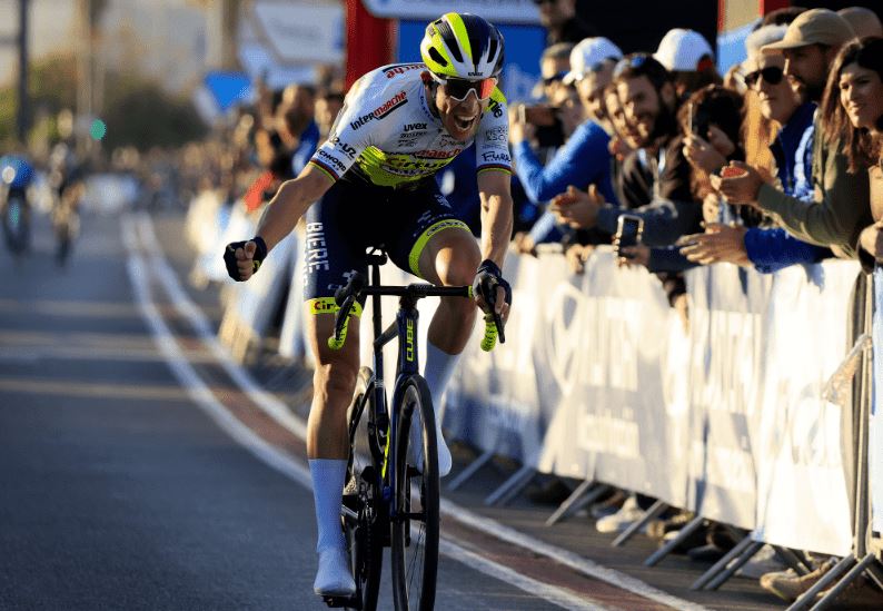 Mestria de Rui Costa com vitória na última etapa e conquista da geral